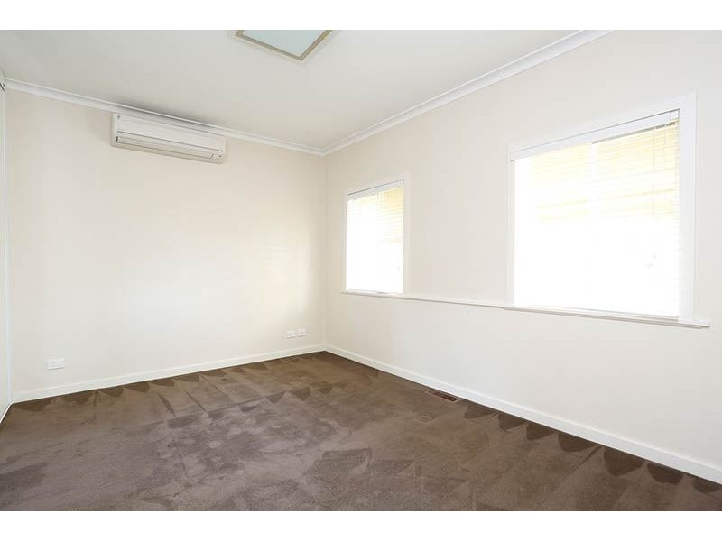 1/6 Macrina Street, Oakleigh East VIC 3166