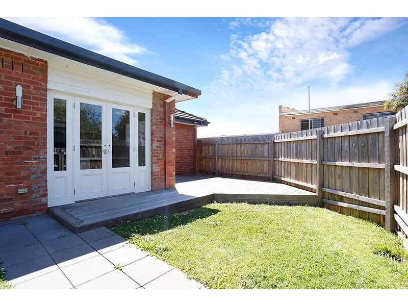 1/6 Macrina Street, Oakleigh East VIC 3166