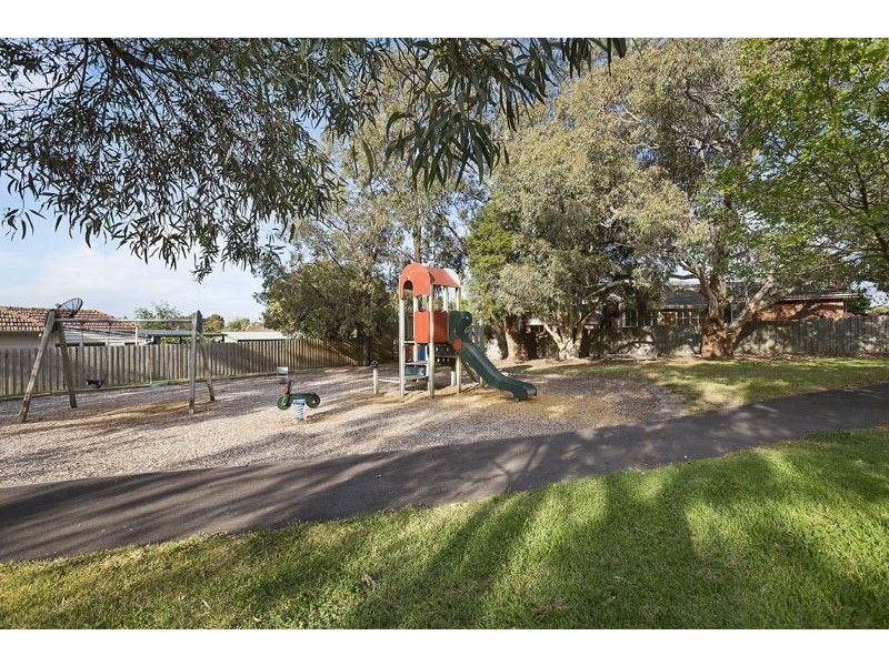 1/1 Mudgee Street, Burwood East VIC 3151