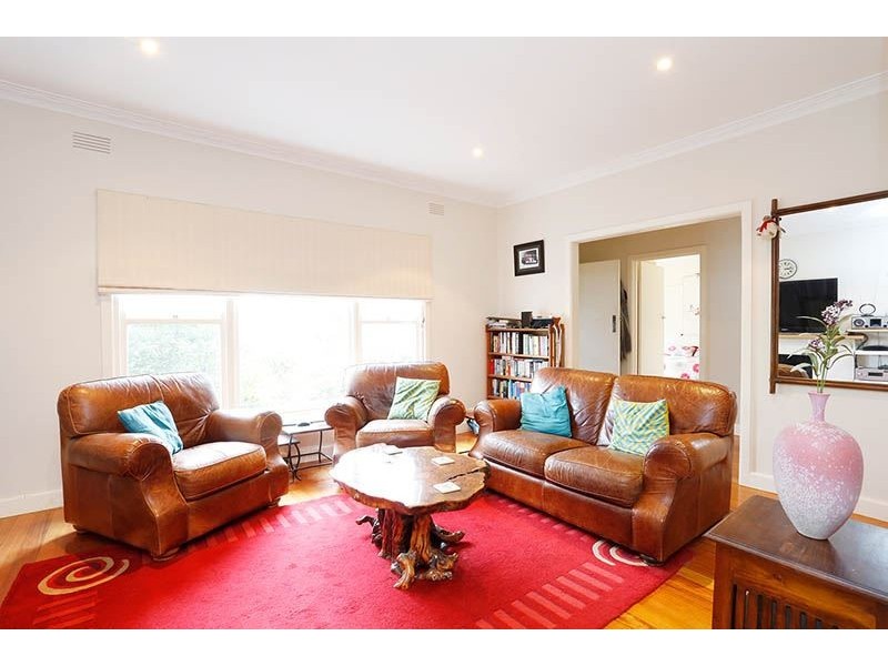 21 Simpson Drive, Mount Waverley VIC 3149