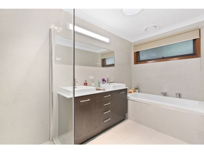 27 Sunnybrook Drive, Wheelers Hill VIC 3150