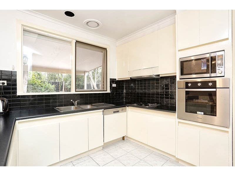 31 King Arthur Drive, Glen Waverley VIC 3150