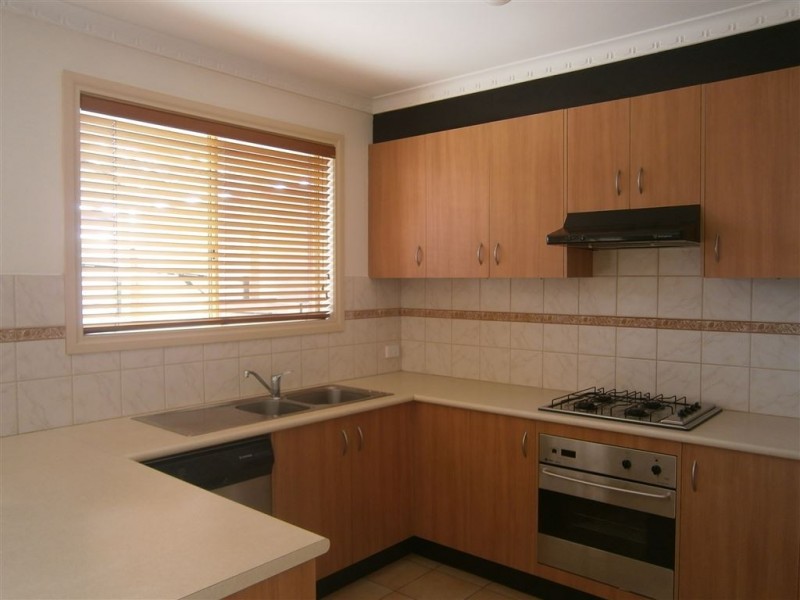 1/5 Netherby Avenue, Wheelers Hill VIC 3150