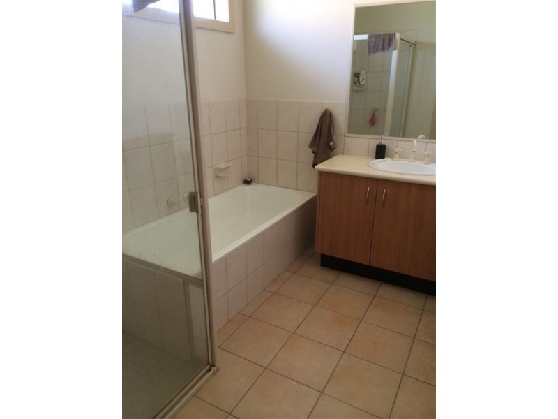 1/5 Netherby Avenue, Wheelers Hill VIC 3150