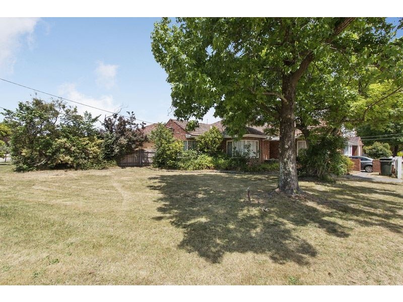 1-2/9 Woodstock, Mount Waverley VIC 3149