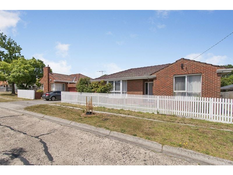 1-2/9 Woodstock, Mount Waverley VIC 3149