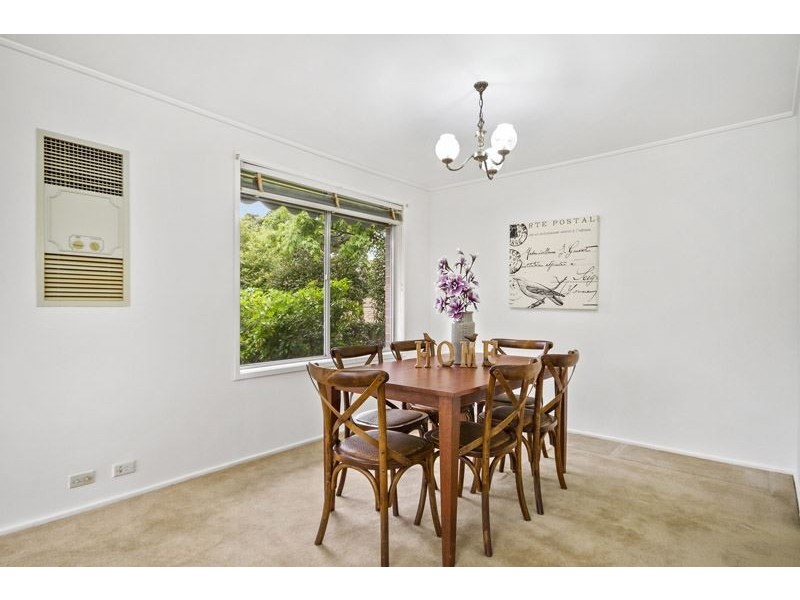 12 Stradbroke Crescent, Mulgrave VIC 3170