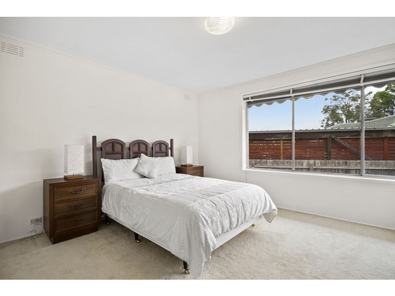 12 Stradbroke Crescent, Mulgrave VIC 3170