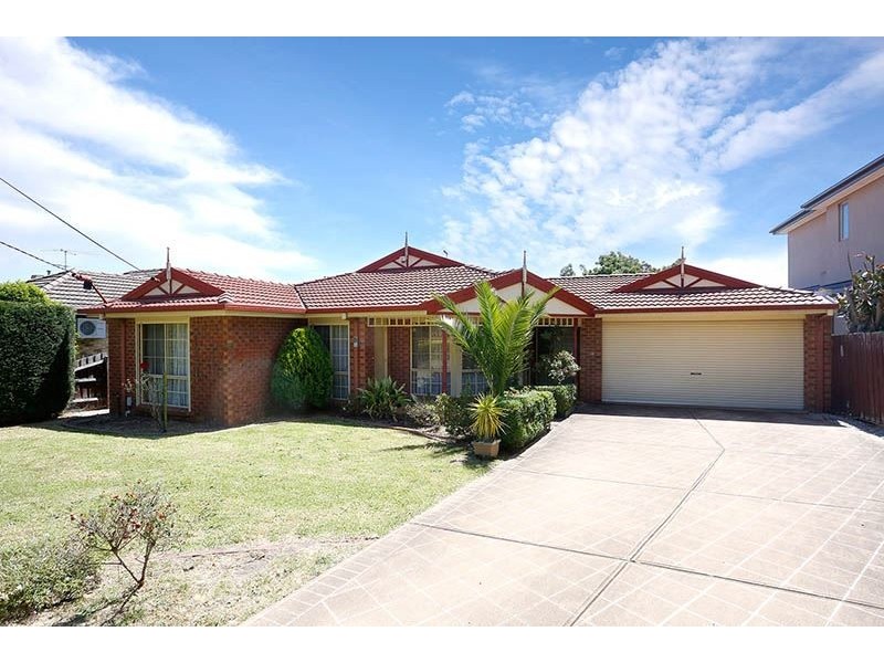 9 Watsons Road, Glen Waverley VIC 3150