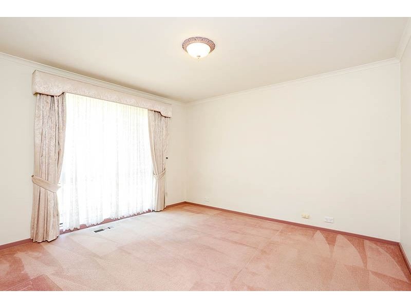 9 Watsons Road, Glen Waverley VIC 3150