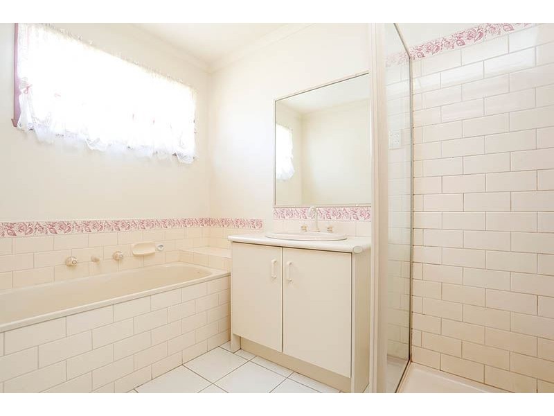 9 Watsons Road, Glen Waverley VIC 3150