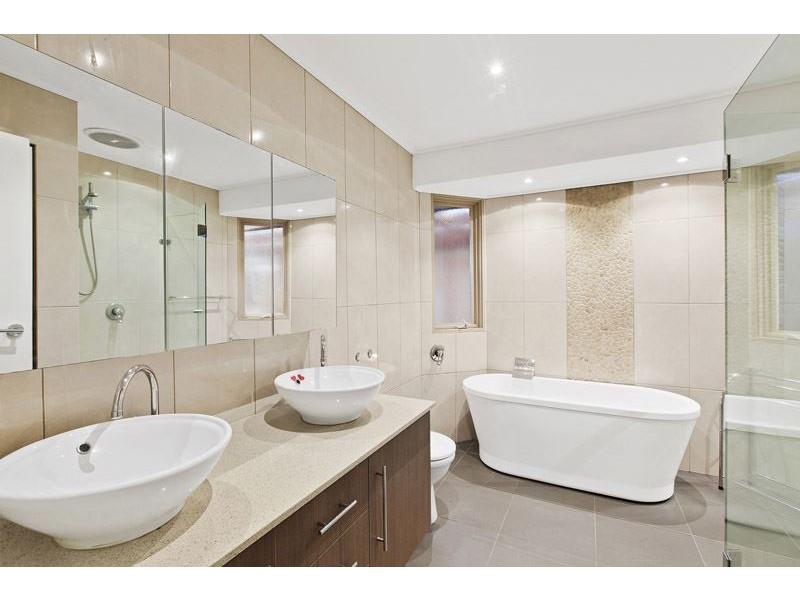 31 Vinen Road, Scoresby VIC 3179