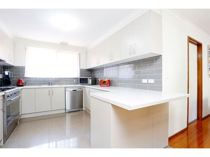 30 Bramley Crescent, Wheelers Hill VIC 3150