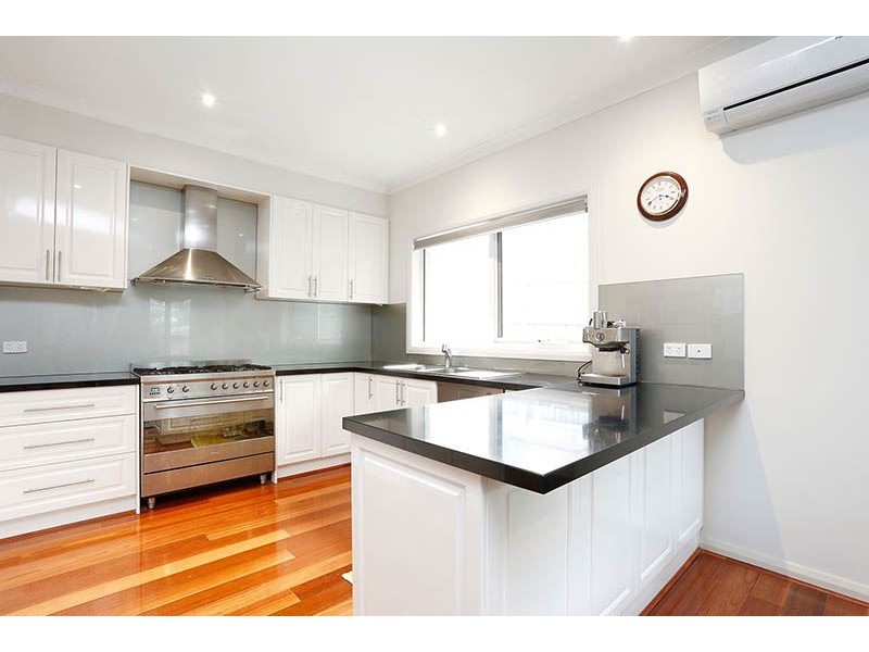 2/9 Lee Avenue, Mount Waverley VIC 3149