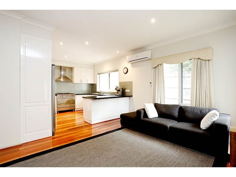 2/9 Lee Avenue, Mount Waverley VIC 3149