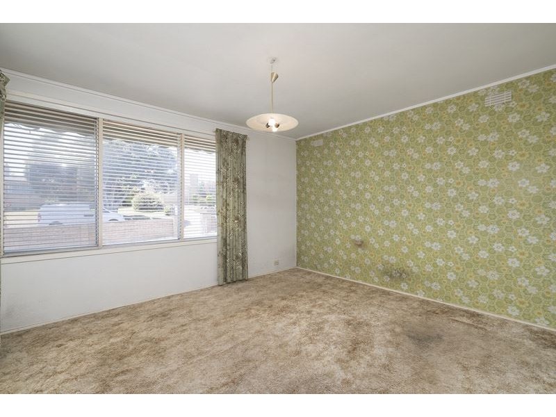 14 Stradbroke Crescent, Mulgrave VIC 3170