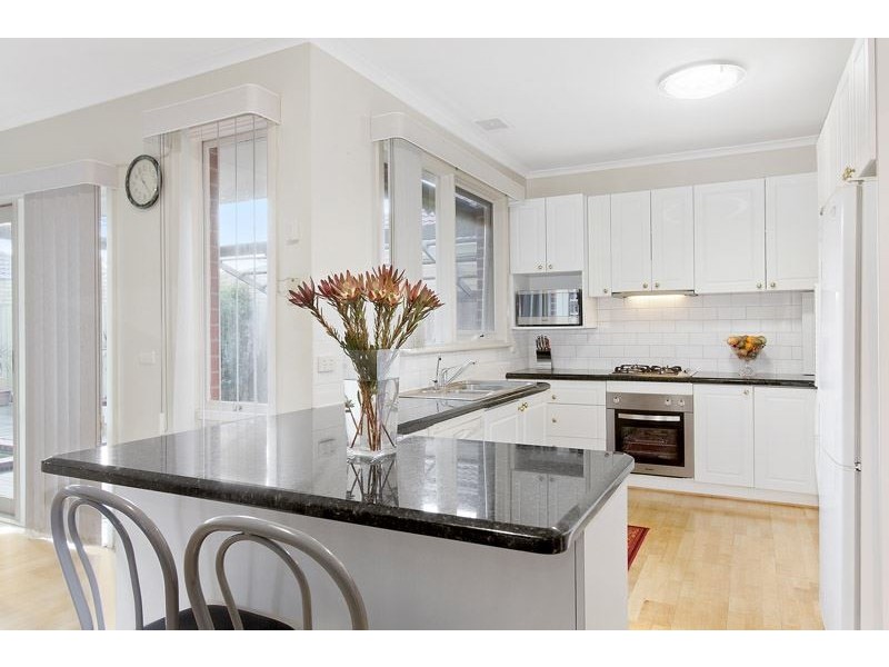 135 Watsons Road, Glen Waverley VIC 3150