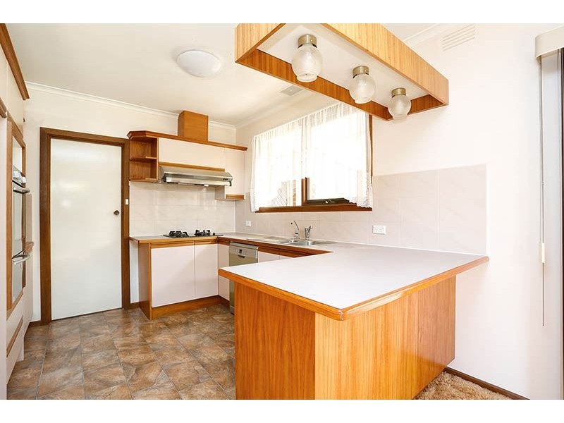 20 Chivalry Avenue, Glen Waverley VIC 3150