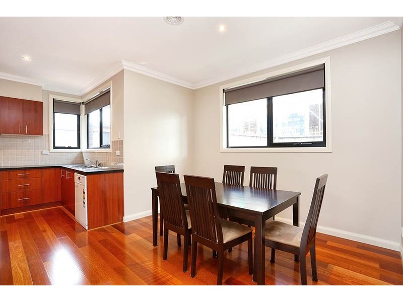 1/32 Illuka Crescent, Mount Waverley VIC 3149