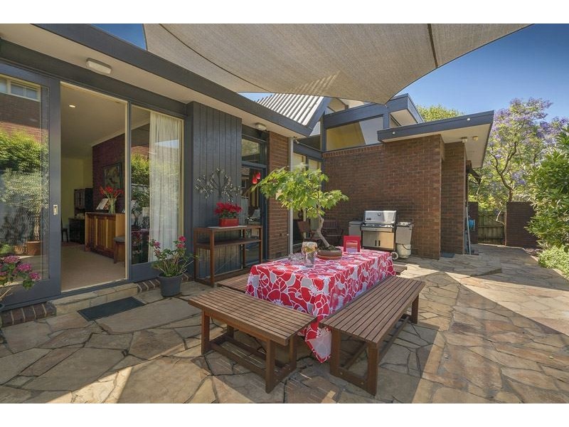 26 Highvale Road, Glen Waverley VIC 3150