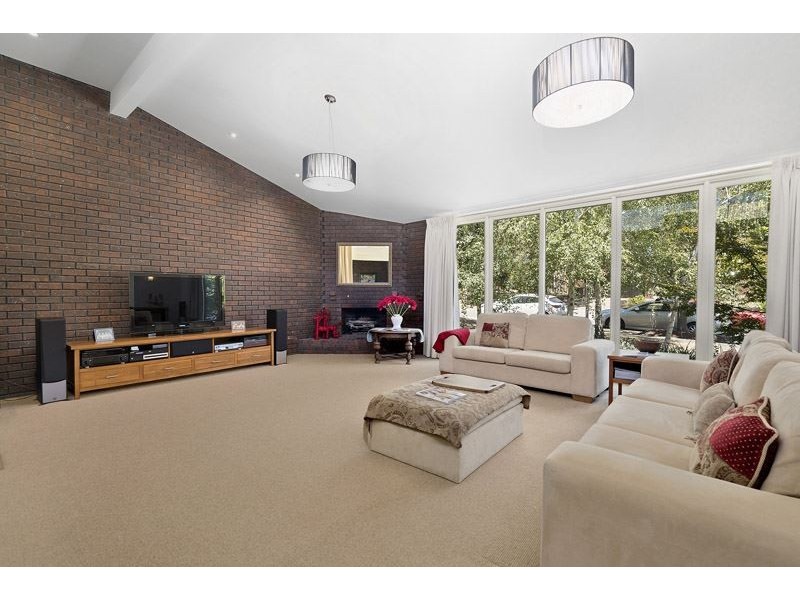 26 Highvale Road, Glen Waverley VIC 3150