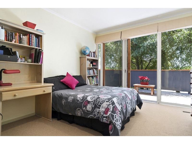 26 Highvale Road, Glen Waverley VIC 3150