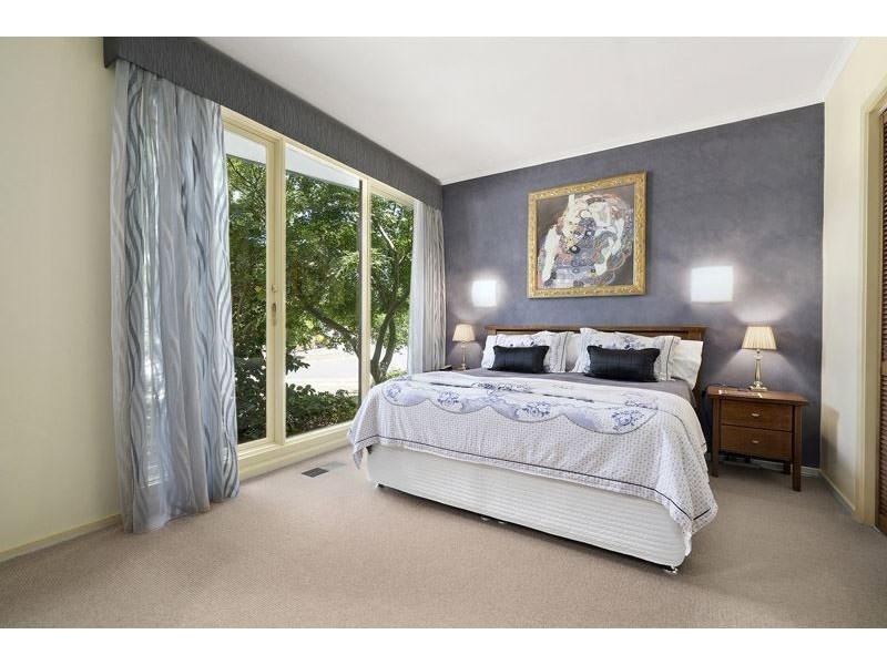 26 Highvale Road, Glen Waverley VIC 3150