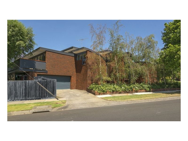 26 Highvale Road, Glen Waverley VIC 3150