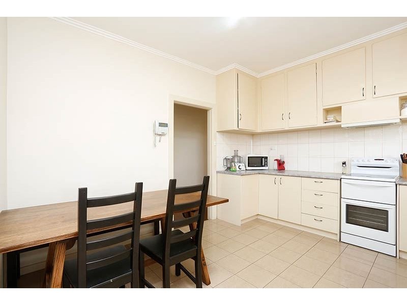 1/4 Mortimer Street, Huntingdale VIC 3166