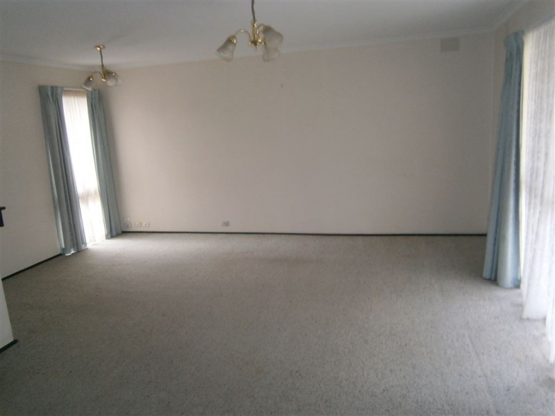 33 Tudawali Cres, Wheelers Hill VIC 3150