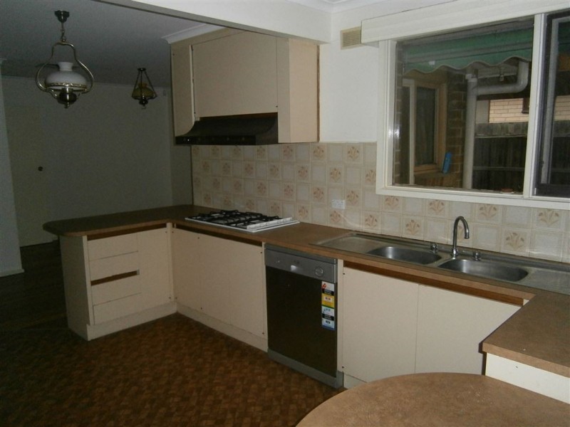 7 Worthing Avenue, Burwood East VIC 3151