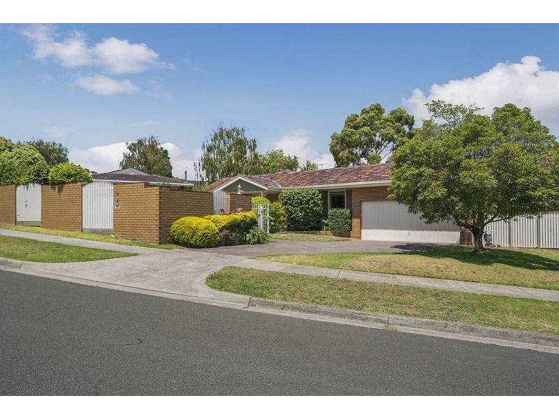 22 Highwood Drive, Wheelers Hill VIC 3150