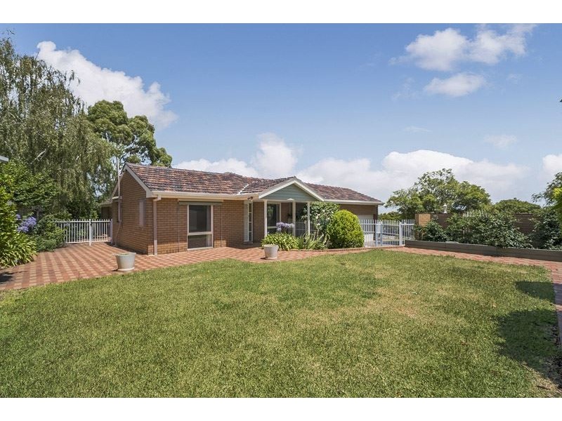 22 Highwood Drive, Wheelers Hill VIC 3150