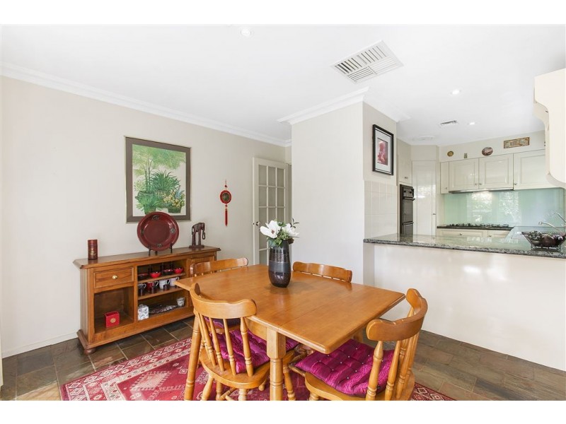 2/13 Glen Road, Glen Waverley VIC 3150