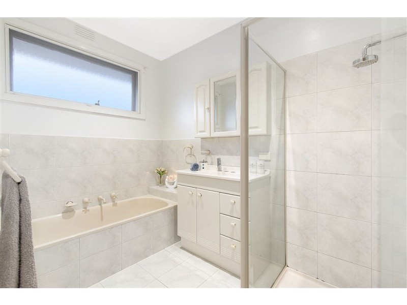 63 Cootamundra Drive, Wheelers Hill VIC 3150