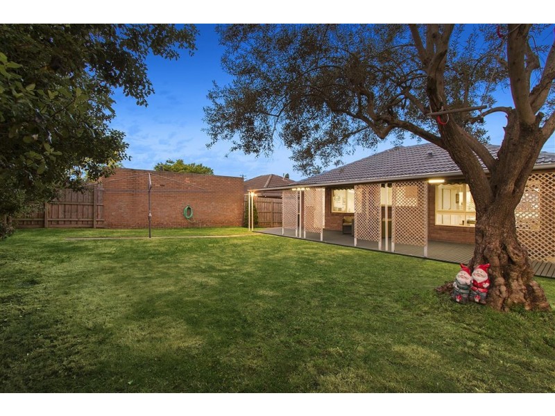 63 Cootamundra Drive, Wheelers Hill VIC 3150