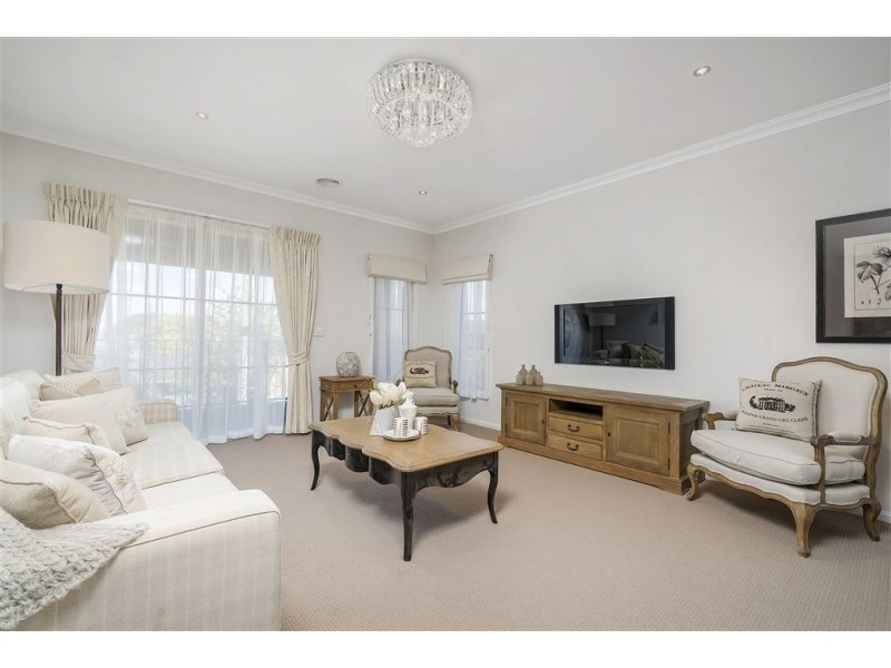 1 Brazilia Drive, Glen Waverley VIC 3150