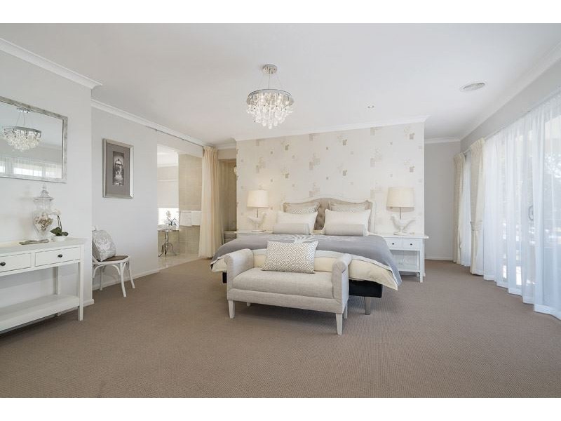 1 Brazilia Drive, Glen Waverley VIC 3150