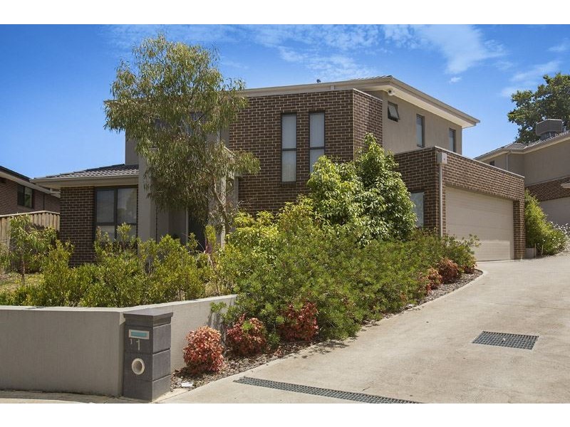 1/1 Aurisch Avenue, Glen Waverley VIC 3150