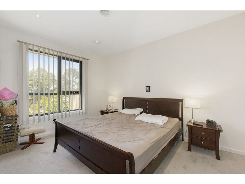 1/1 Aurisch Avenue, Glen Waverley VIC 3150