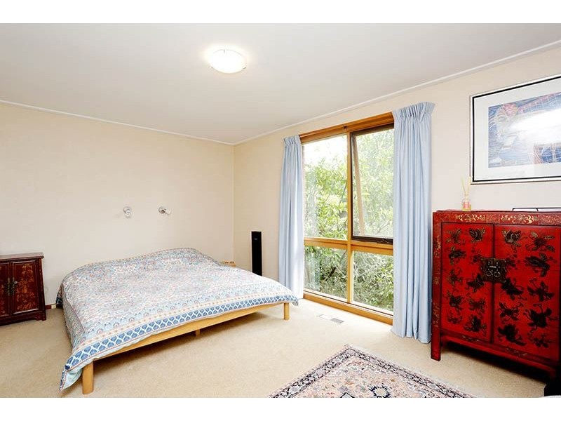 33 Sunnybrook Drive, Wheelers Hill VIC 3150