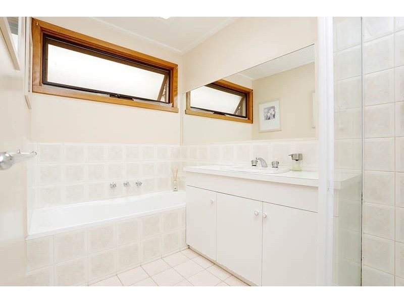 33 Sunnybrook Drive, Wheelers Hill VIC 3150