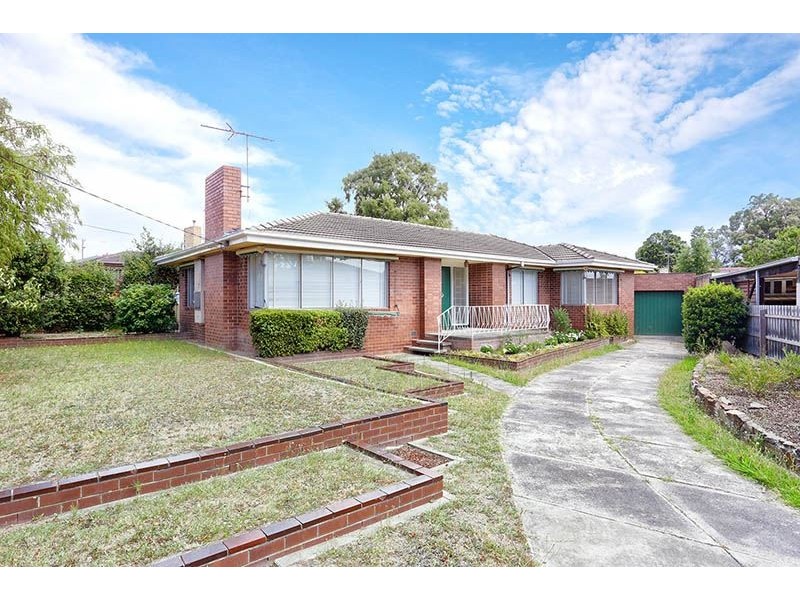 12 Stradebroke Crescent, Mulgrave VIC 3170