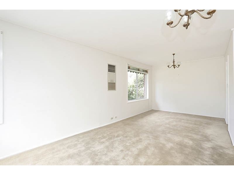 12 Stradebroke Crescent, Mulgrave VIC 3170