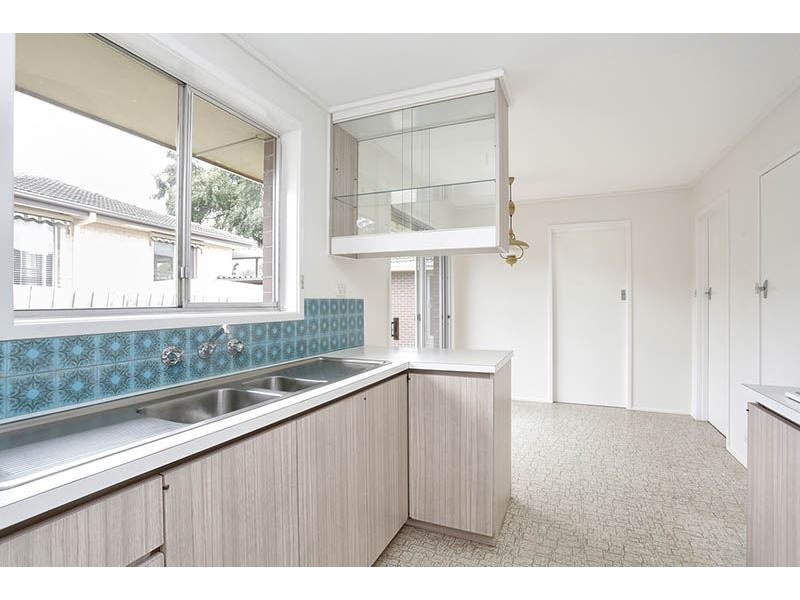 12 Stradebroke Crescent, Mulgrave VIC 3170