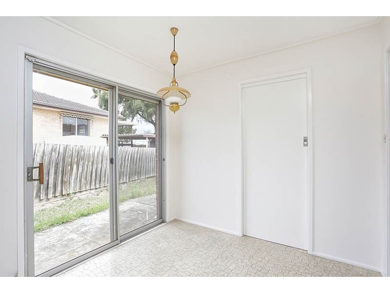 12 Stradebroke Crescent, Mulgrave VIC 3170