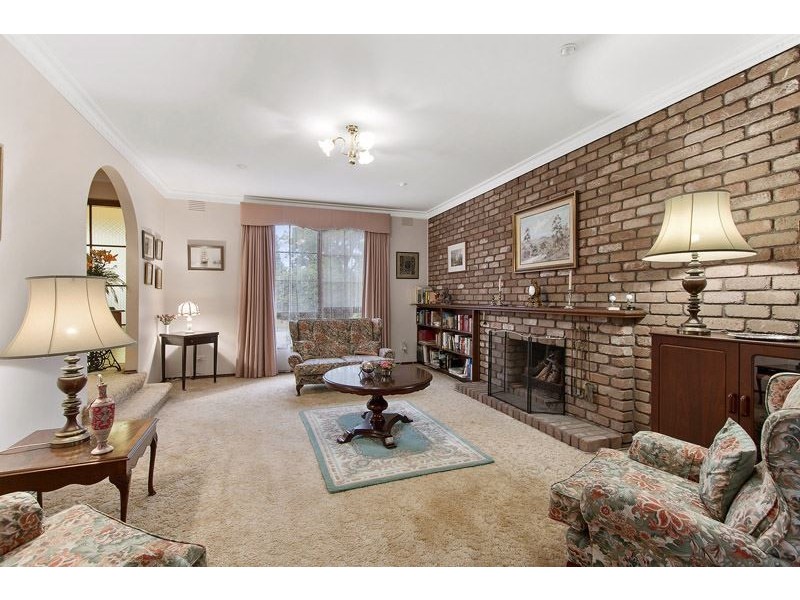 13 Sunnybrook Drive, Wheelers Hill VIC 3150