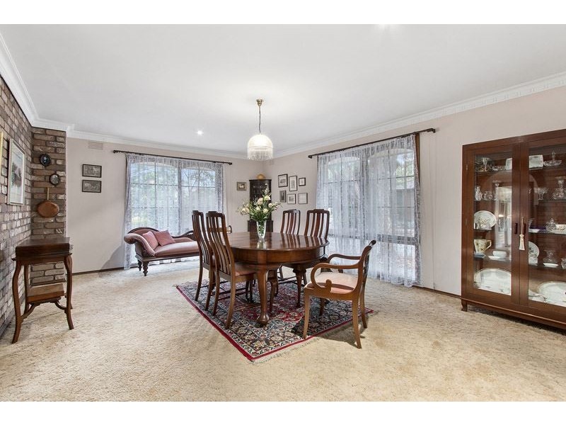 13 Sunnybrook Drive, Wheelers Hill VIC 3150