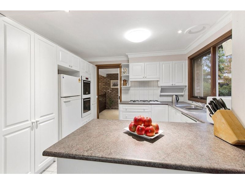 13 Sunnybrook Drive, Wheelers Hill VIC 3150