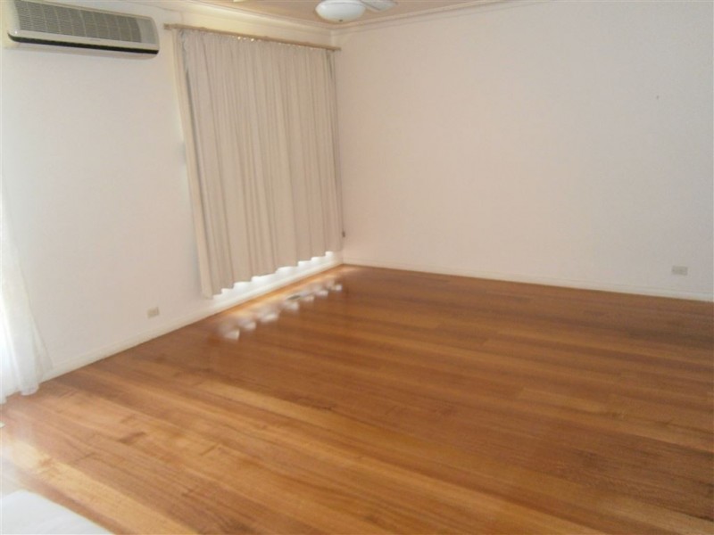 4 Brentwood Drive, Glen Waverley VIC 3150